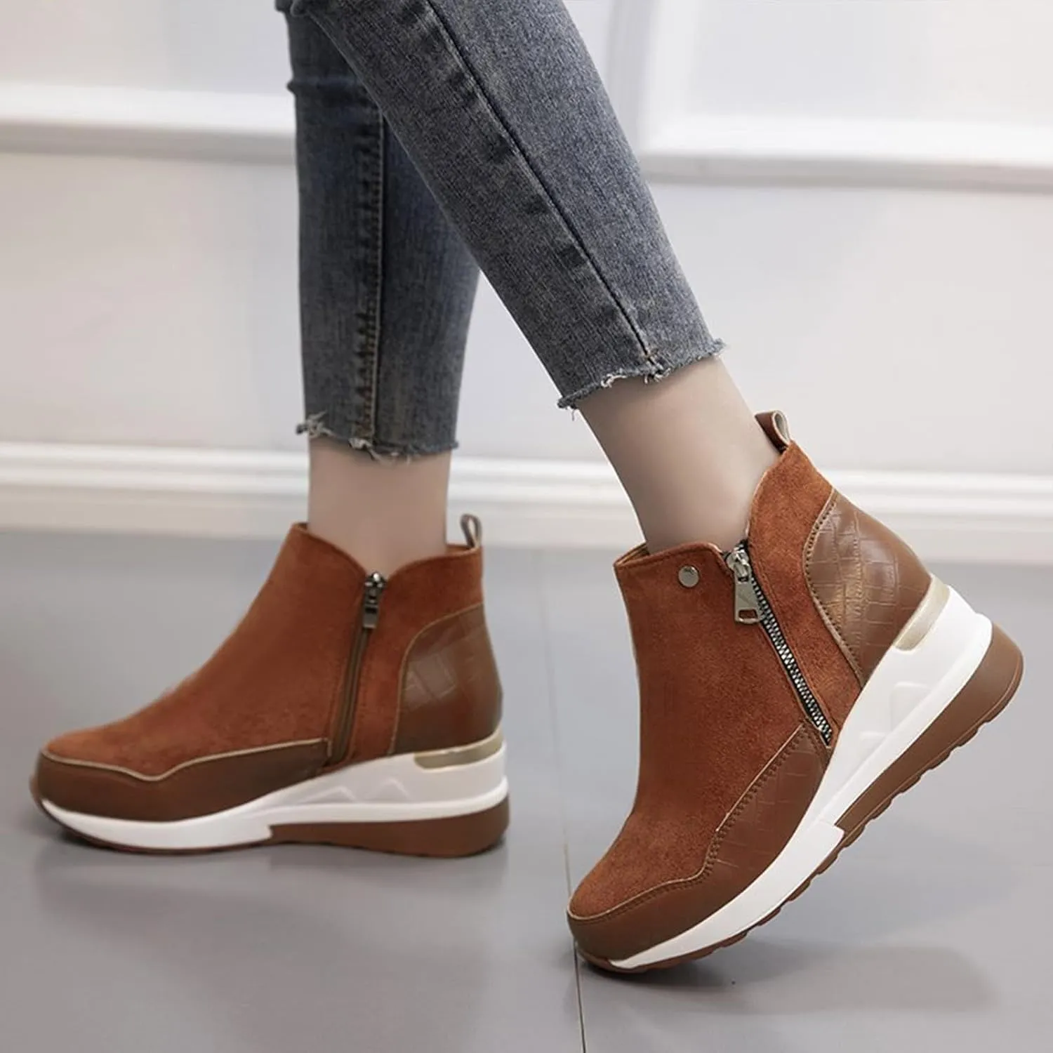 Womens Wide Snow Boots Outdoor Ski Boots Thickening Womens Leather Fu Lined Slip On Ankle Booties